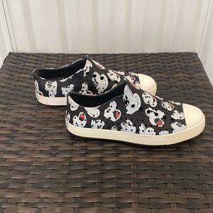 Mickey Mouse natives shoes women’s size 7